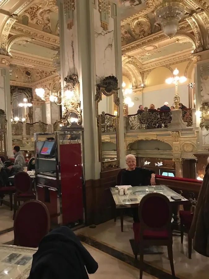 Budapest, Graf Teleki Laszlo Appartement Hungary